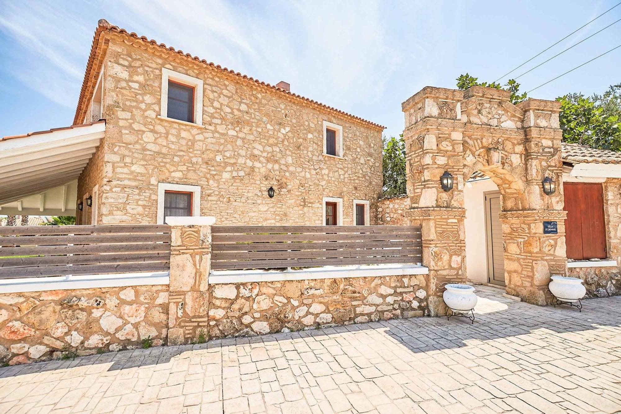 Villa St Dennis Makris Gialos  Buitenkant foto